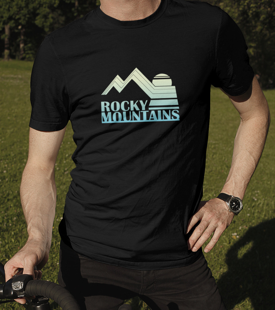 ROCKY MOUNTAINS Retro Sunset Logo Iconic Mountainscape T-Shirt