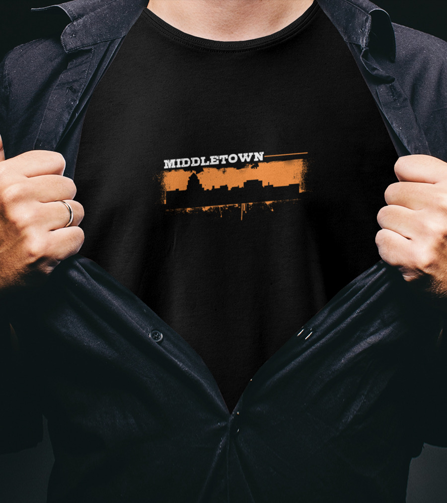Middletown Connecticut Skyline Graffiti Style Urban T-Shirt