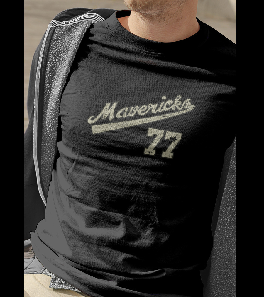 Mavericks 77 Baseball Portland Mavericks T-Shirt