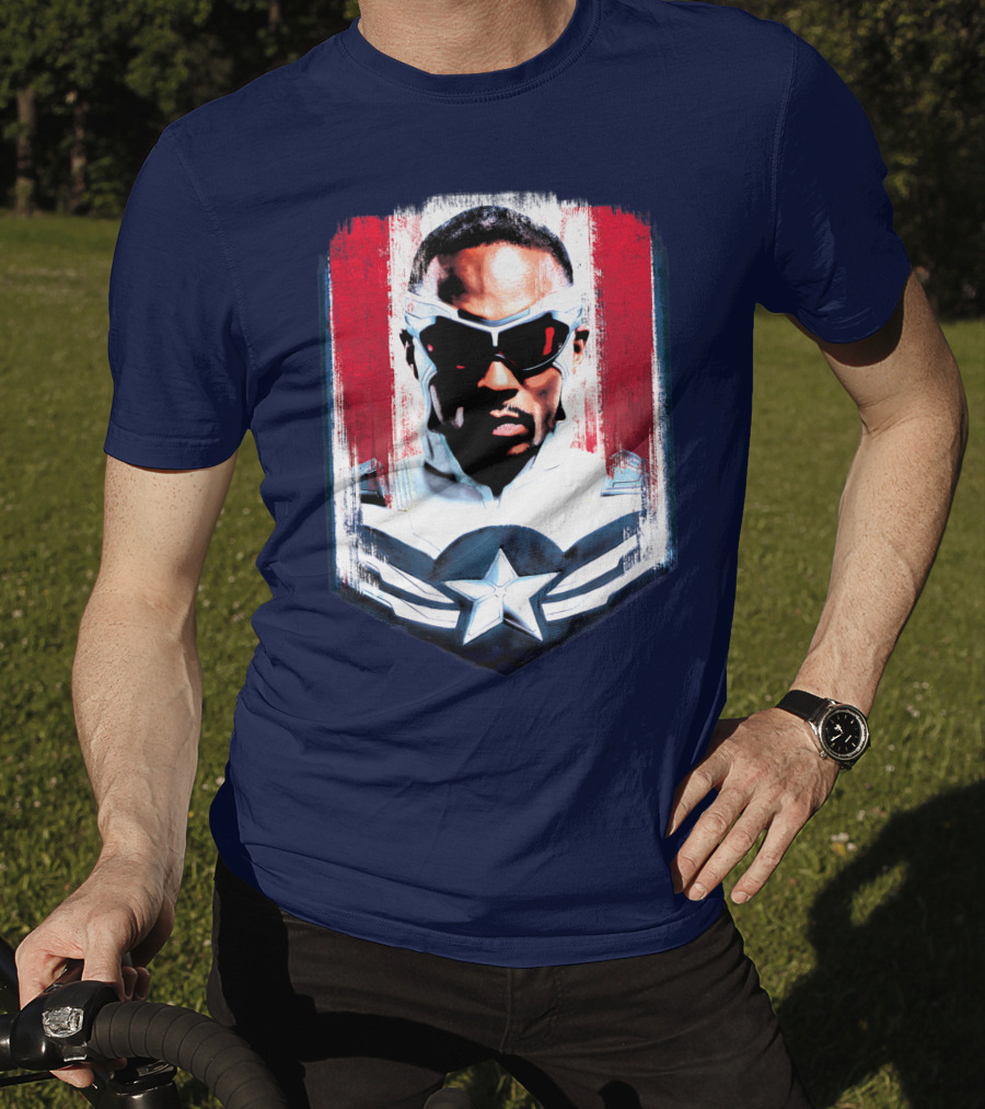 Marvel Captain America Sam Wilson Falcon Soldier Iconic Shield T-Shirt