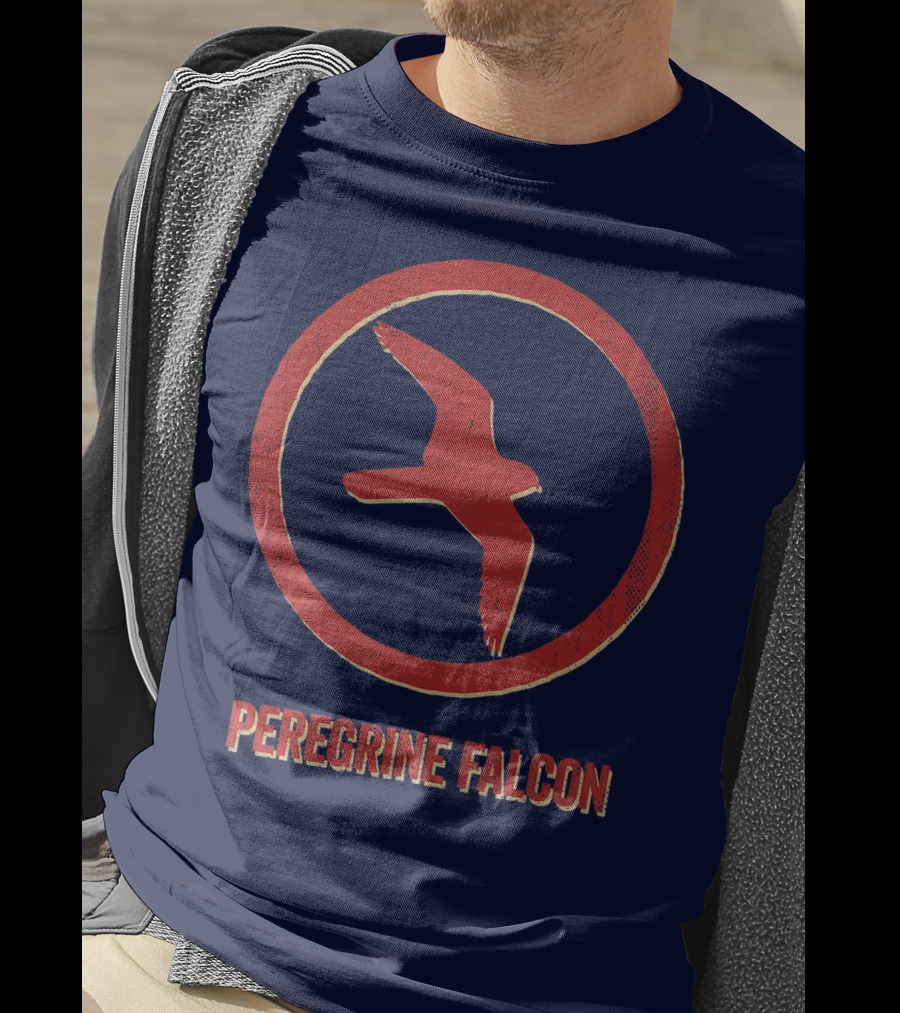 Peregrine Falcon Lover Vintage Style Animal Emblem T-Shirt