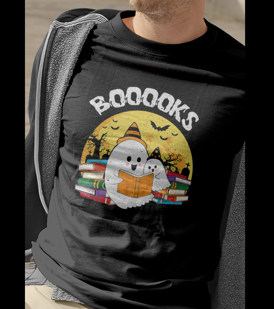 BOOOOKS Ghost With Witch Hat Reading Stacked Books Halloween Moon Bats T-Shirt