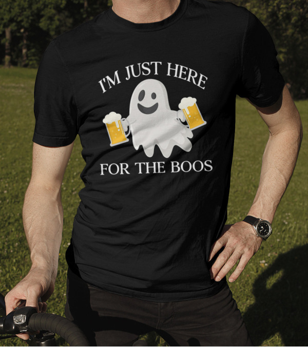I'm Just Here For The Boos Halloween Ghost Holding Beer Mugs T-Shirt