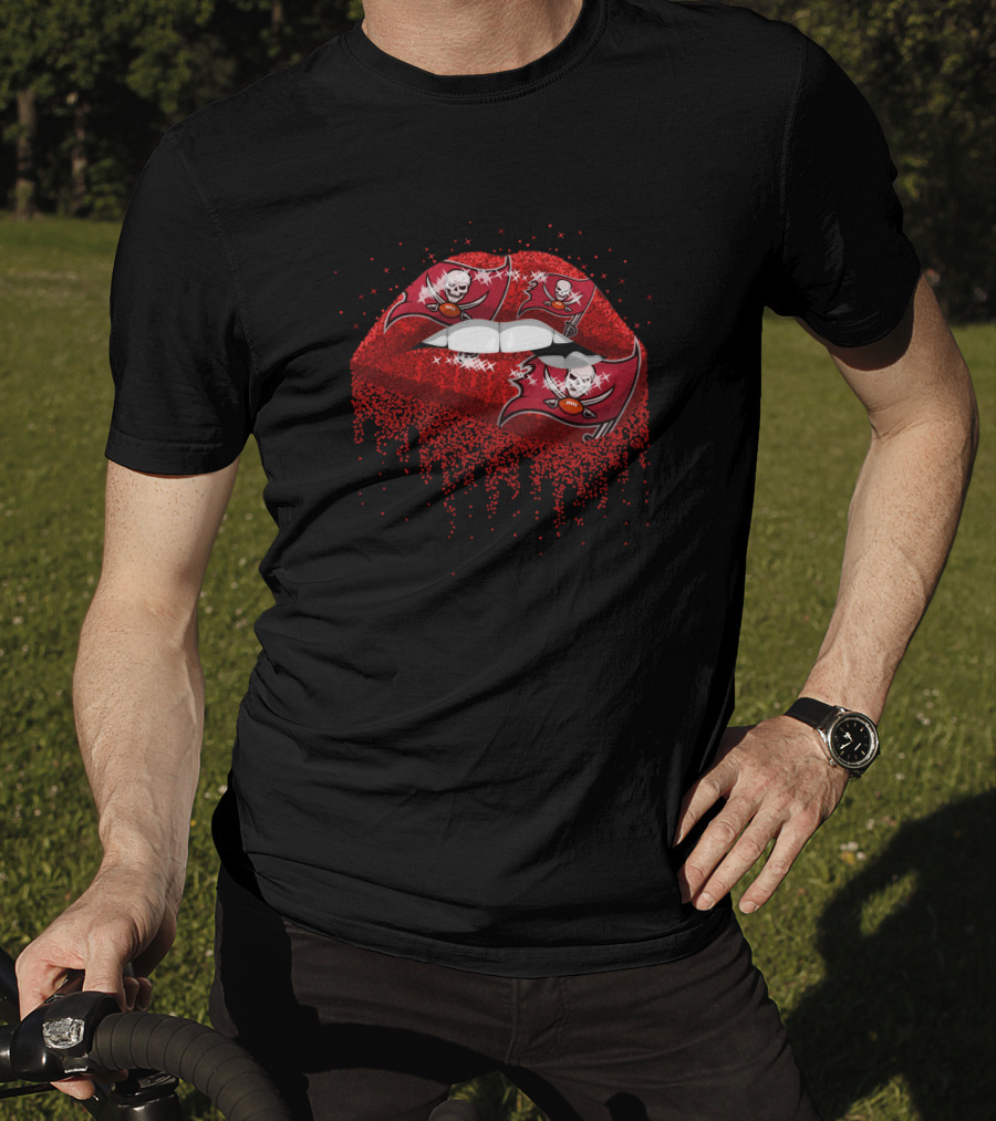 Tampa Bay Buccaneers Logo Red Glitter Lips T-Shirt