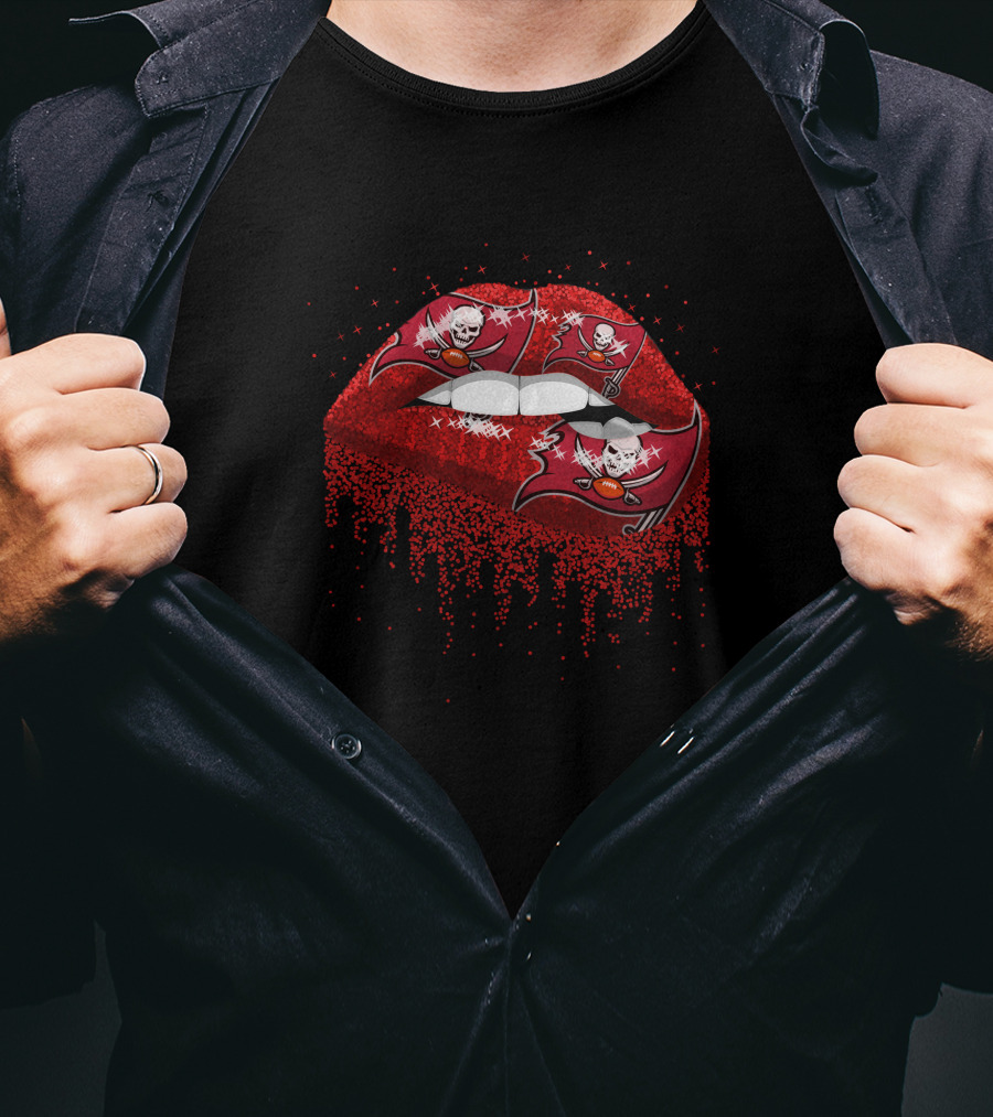 Tampa Bay Buccaneers Logo Red Glitter Lips T-Shirt