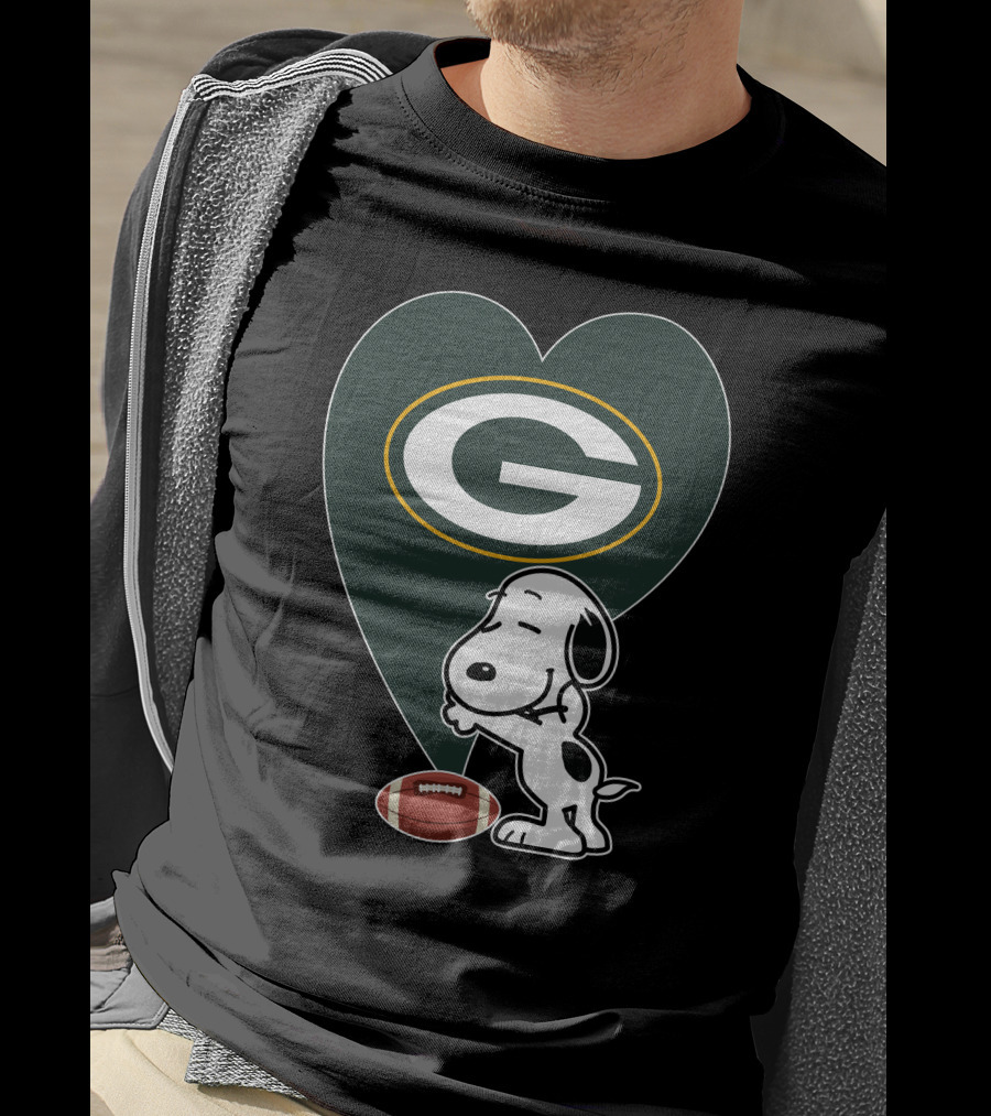 Green Bay Packers Snoopy Heart Football Hug T-Shirt