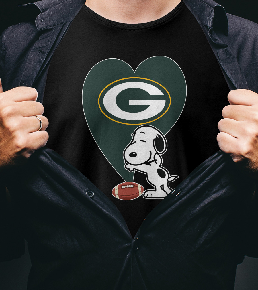 Green Bay Packers Snoopy Heart Football Hug T-Shirt