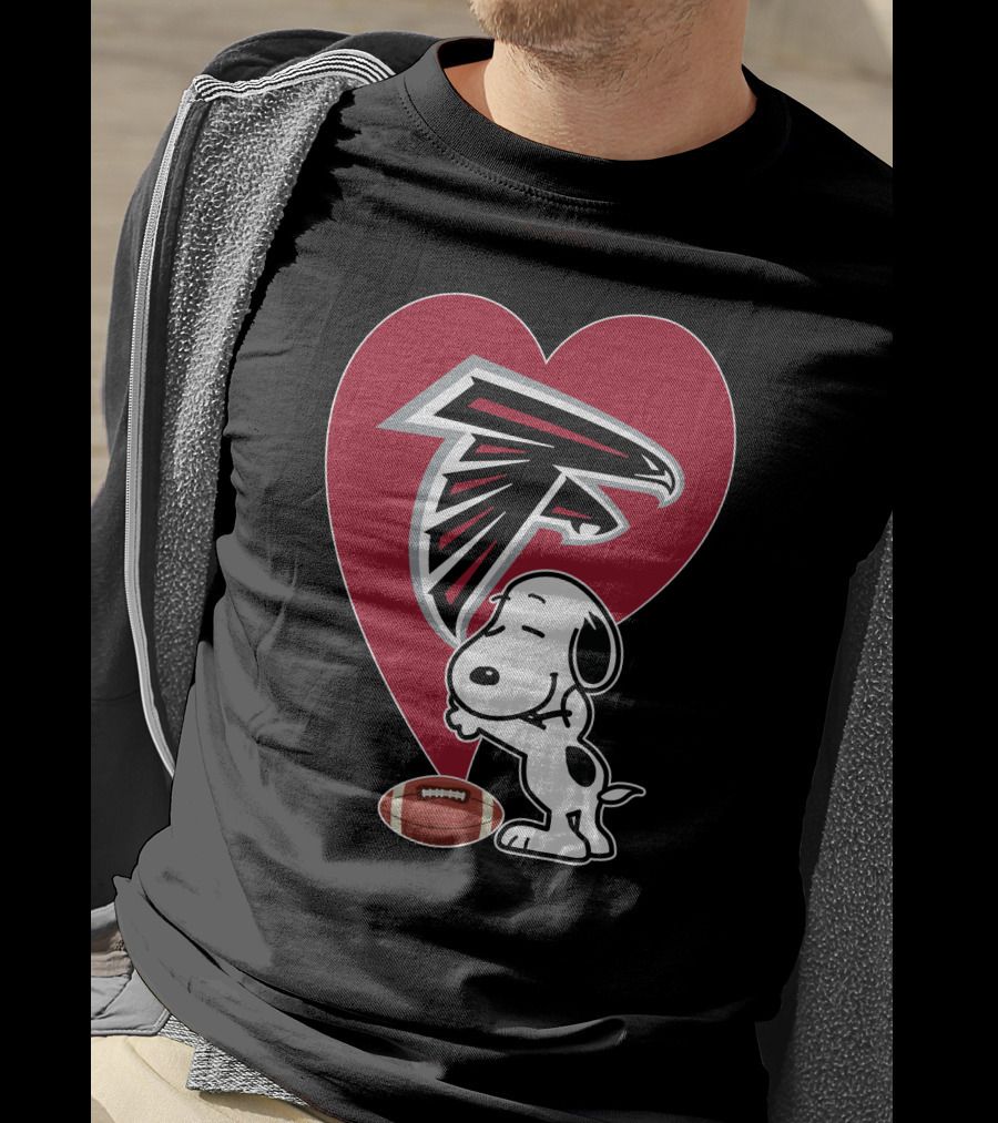 Atlanta Falcons Snoopy Heart Football Hug T-Shirt