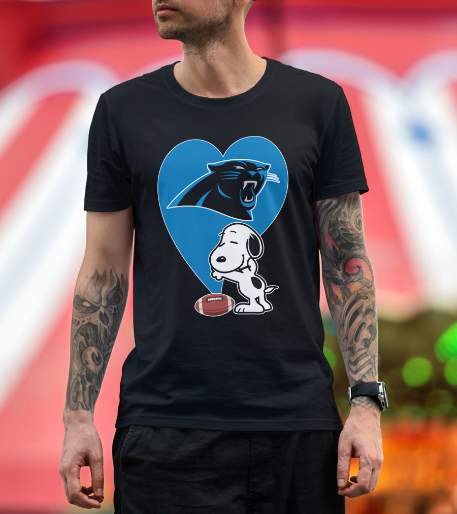 Carolina Panthers Snoopy Football Heart Hug T-Shirt