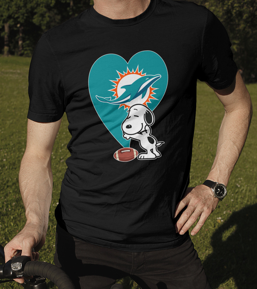 Miami Dolphins Snoopy Heart Hug Football T-Shirt