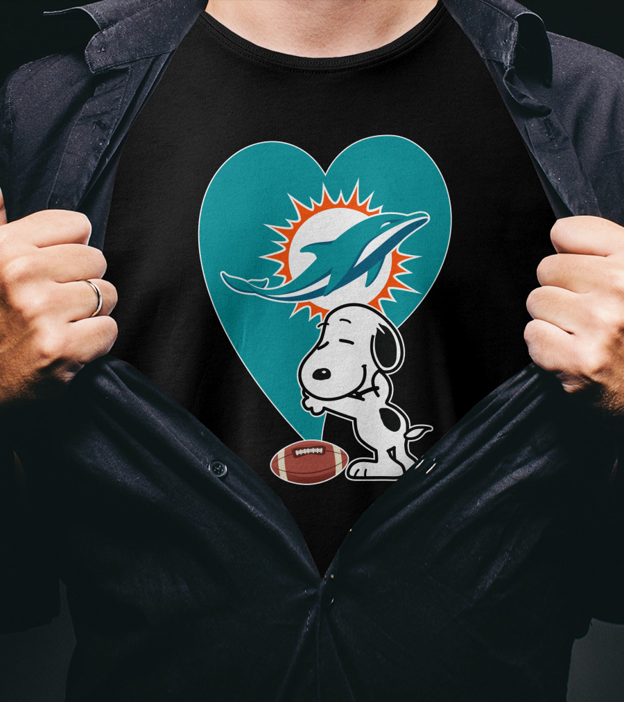 Miami Dolphins Snoopy Heart Hug Football T-Shirt