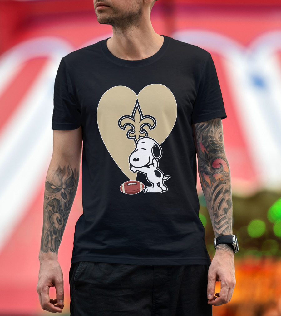 New Orleans Saints Snoopy Hug Heart Fleur-de-Lis Football T-Shirt