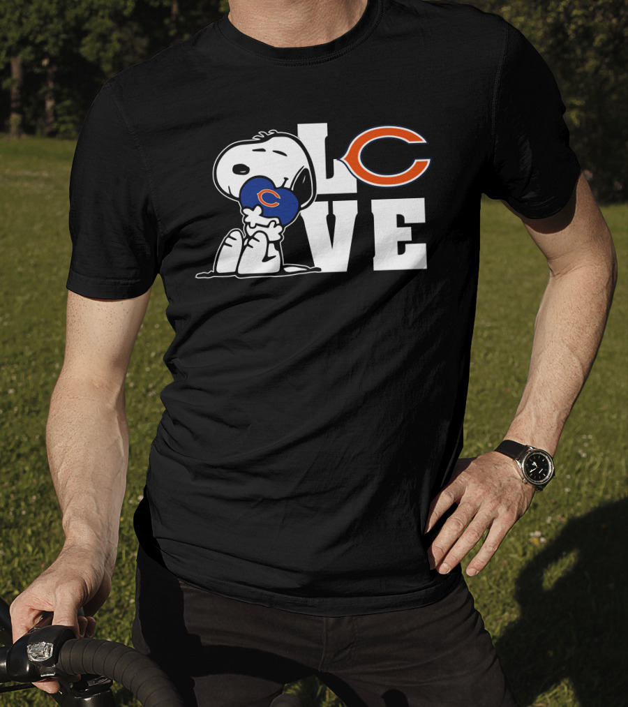 Snoopy Love Chicago Bears LVE C Heart Football T-Shirt
