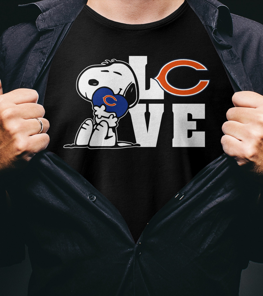 Snoopy Love Chicago Bears LVE C Heart Football T-Shirt