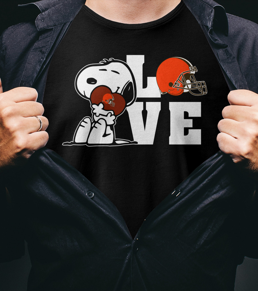Snoopy Love Cleveland Browns Football Helmet T-Shirt