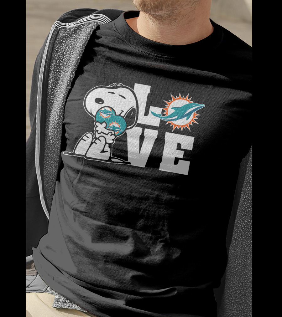 Snoopy Dolphins Love Miami Football T-Shirt