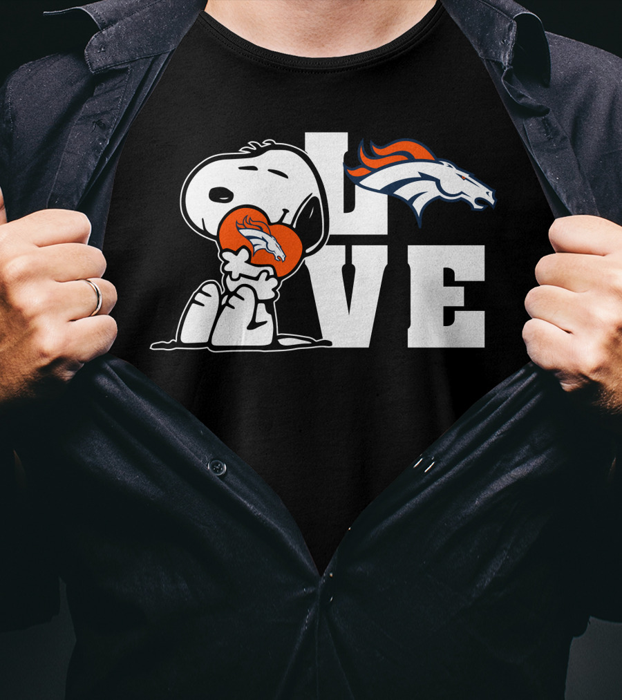 Snoopy Love Denver Broncos Peanuts NFL Football T-Shirt