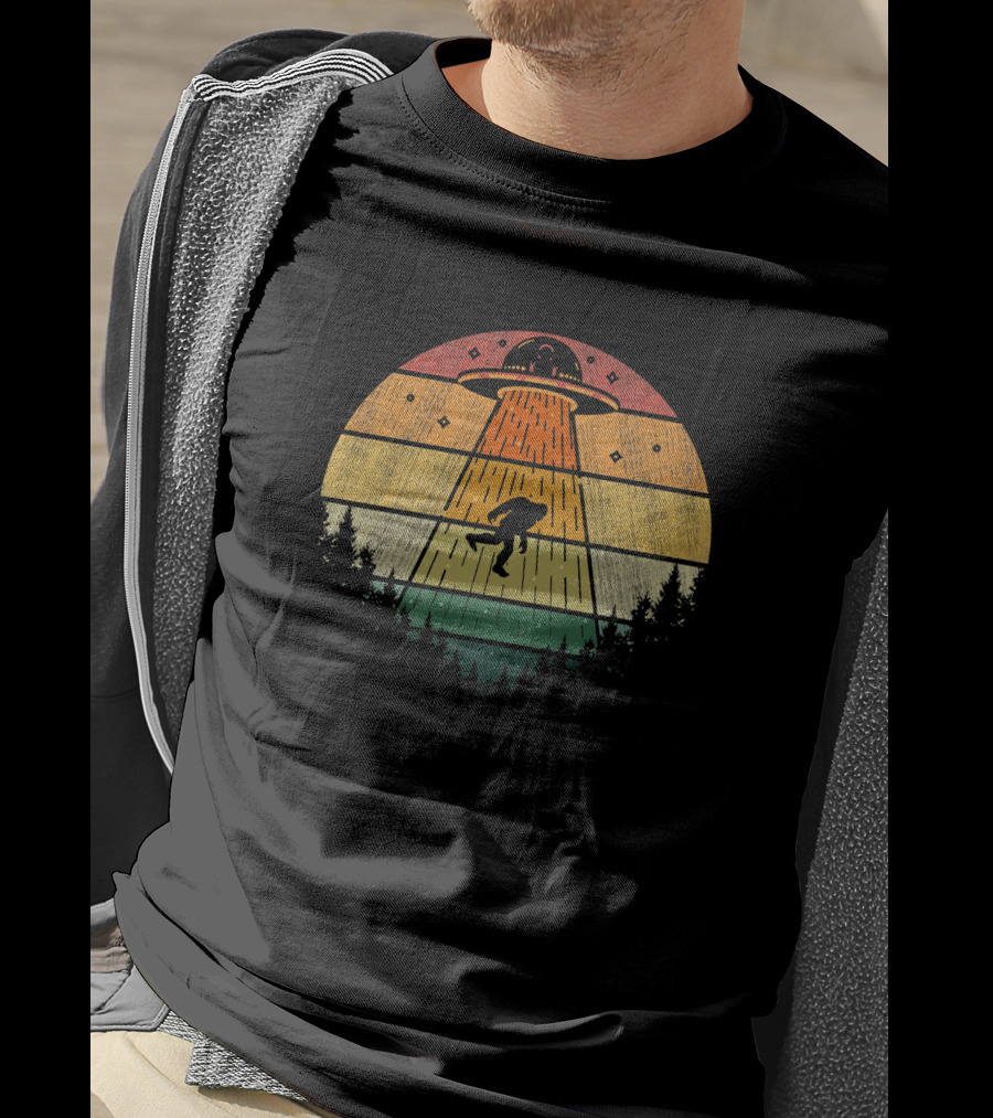 Retro Bigfoot UFO Abduction Sasquatch Alien Forest Silhouette Vintage Style Birthday T-Shirt