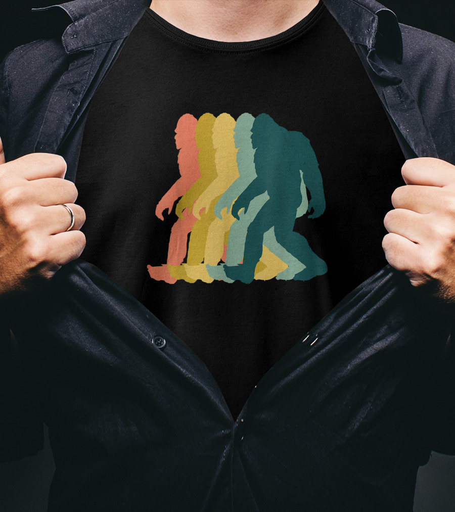 Vintage Retro Rainbow Walking Bigfoot Silhouette 1970s T-Shirt