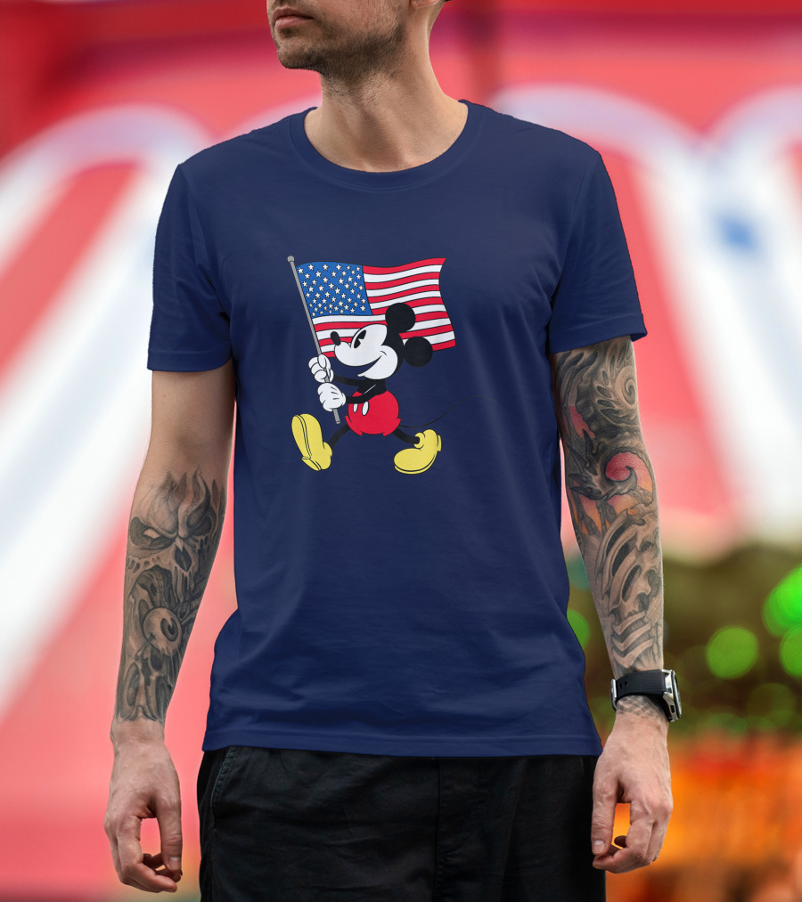 Mickey Mouse Holding American Flag Patriotic Disney T-Shirt