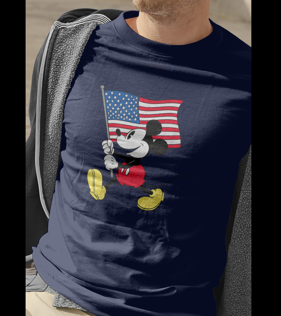 Mickey Mouse Holding American Flag Patriotic Disney T-Shirt