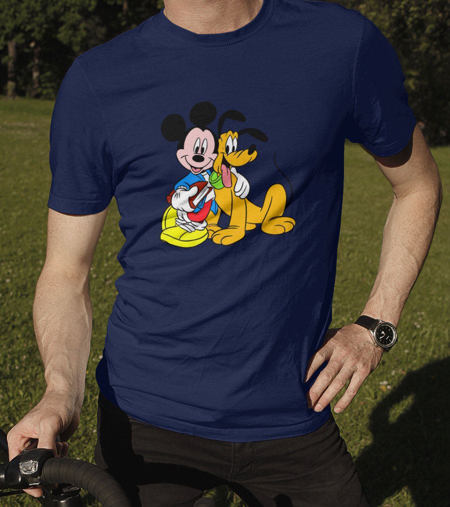 Mickey And Friends Mickey And Pluto Hugging Classic Cartoon T-Shirt
