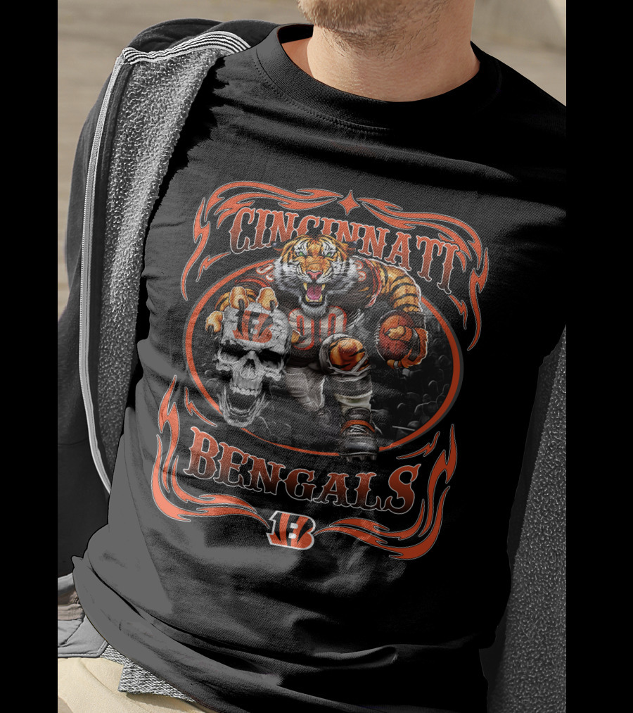 Cincinnati Bengals Tiger With Football And Skull T-Shirt