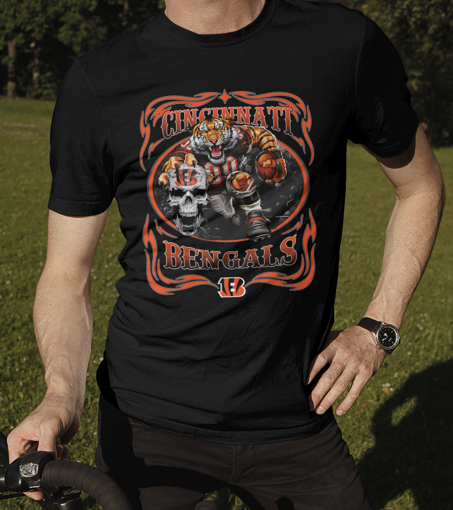 Cincinnati Bengals Tiger With Football And Skull T-Shirt