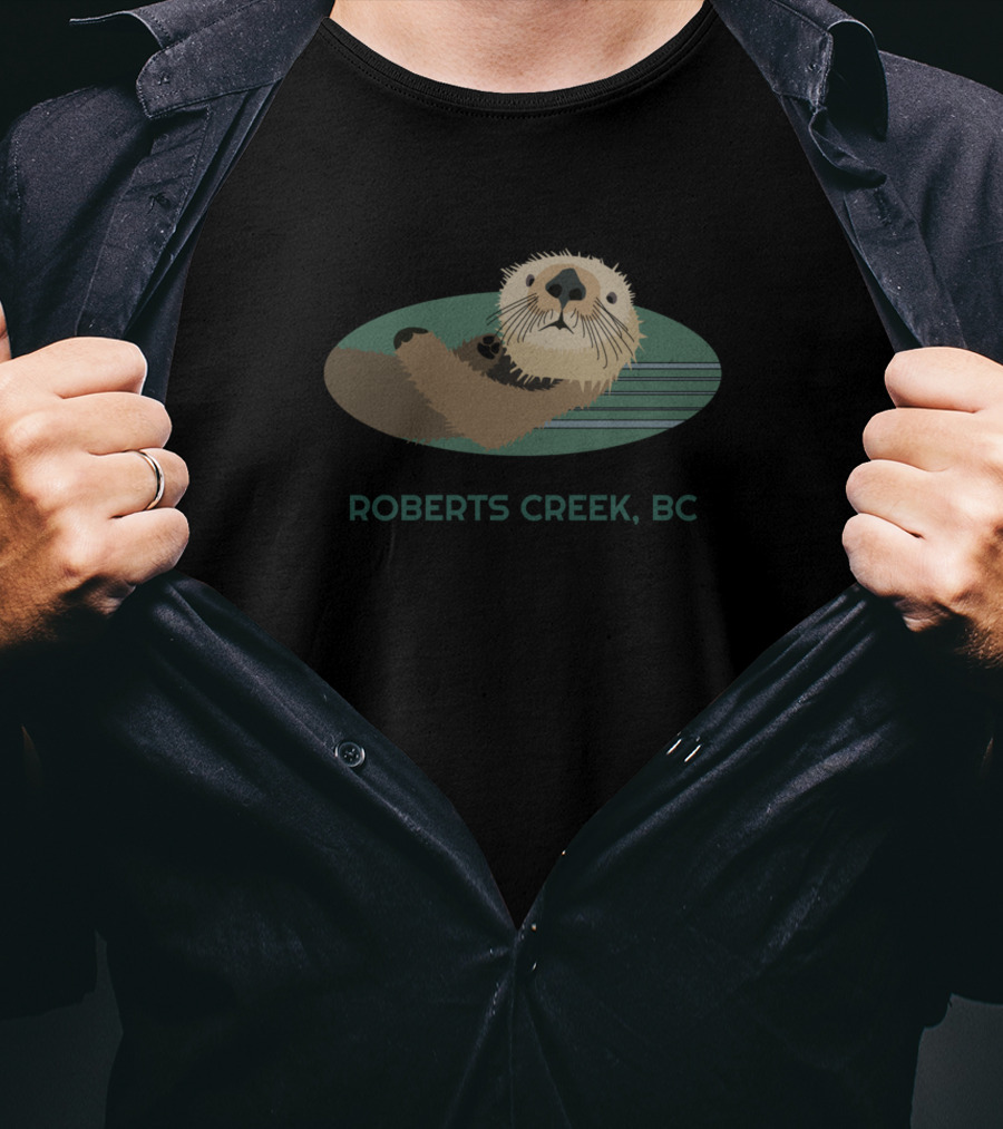Cute Otter Roberts Creek BC Wildlife T-Shirt
