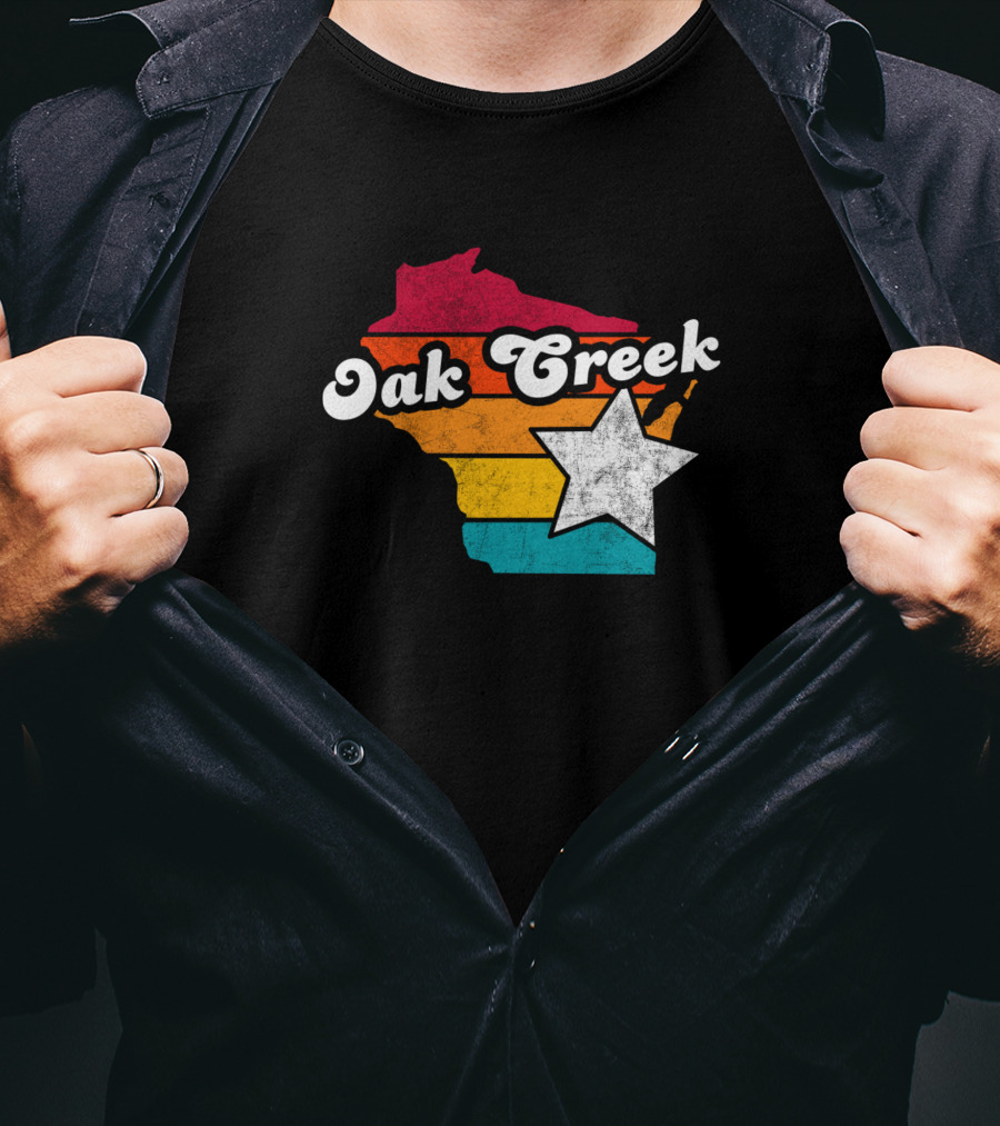 Oak Creek Wisconsin Retro Map With Star T-Shirt