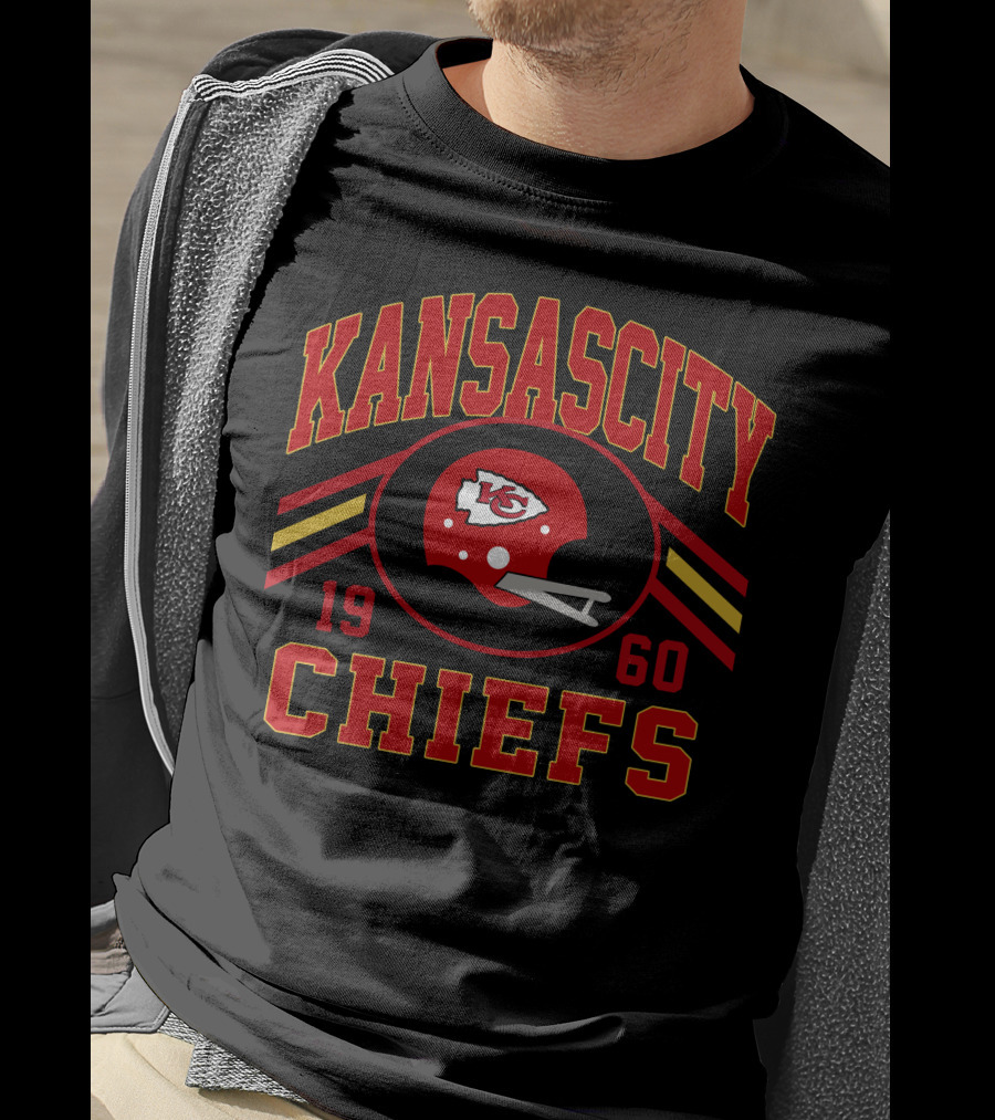 Kansas City Chiefs 1960 Helmet Retro T-Shirt