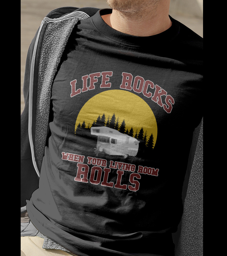 Life Rocks When Your Living Room Rolls Vintage Camper Retro Sunset T-Shirt