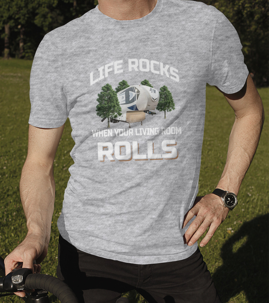 LIFE ROCKS WHEN YOUR LIVING ROOM ROLLS Arctic Fox 29 T-Shirt