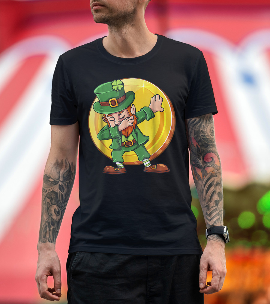 Dabbing Leprechaun with Large Gold Coin and Shamrock Hat T-Shirt