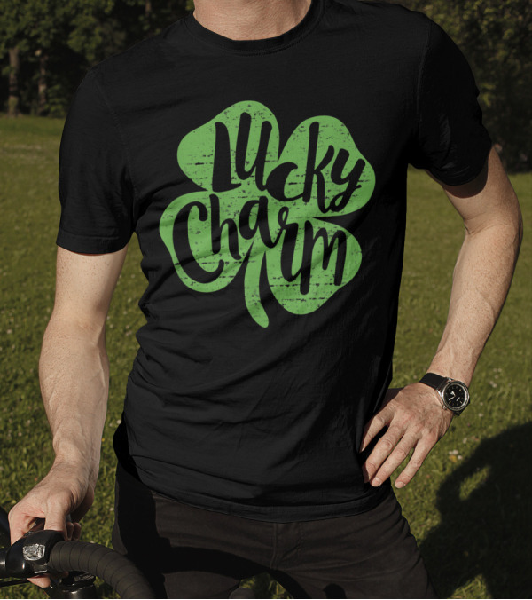 St. Patrick's Day Lucky Charm Shamrock Vintage Style 4 Leaf Clover T-Shirt