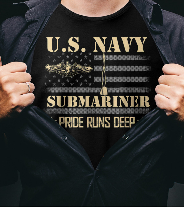 U.S. Navy Submariner Pride Runs Deep Veteran Flag T-Shirt