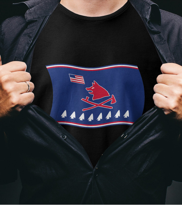 Flag Of The Pawnee Native American Indians Nebraska Caddoan Wolf And Crossed Tomahawks With Arrows T-Shirt