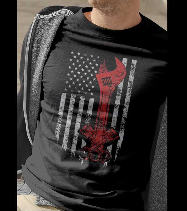 American USA Flag Mechanics Wrench And Pistons T-Shirt