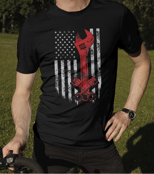 American USA Flag Mechanics Wrench And Pistons T-Shirt