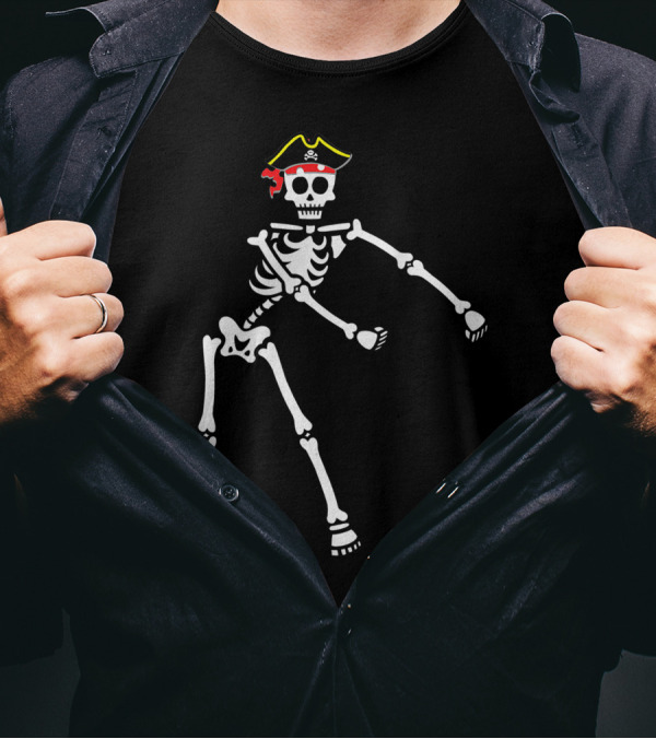 Flossing Skeleton With Pirate Hat And Skull Crossbones T-Shirt