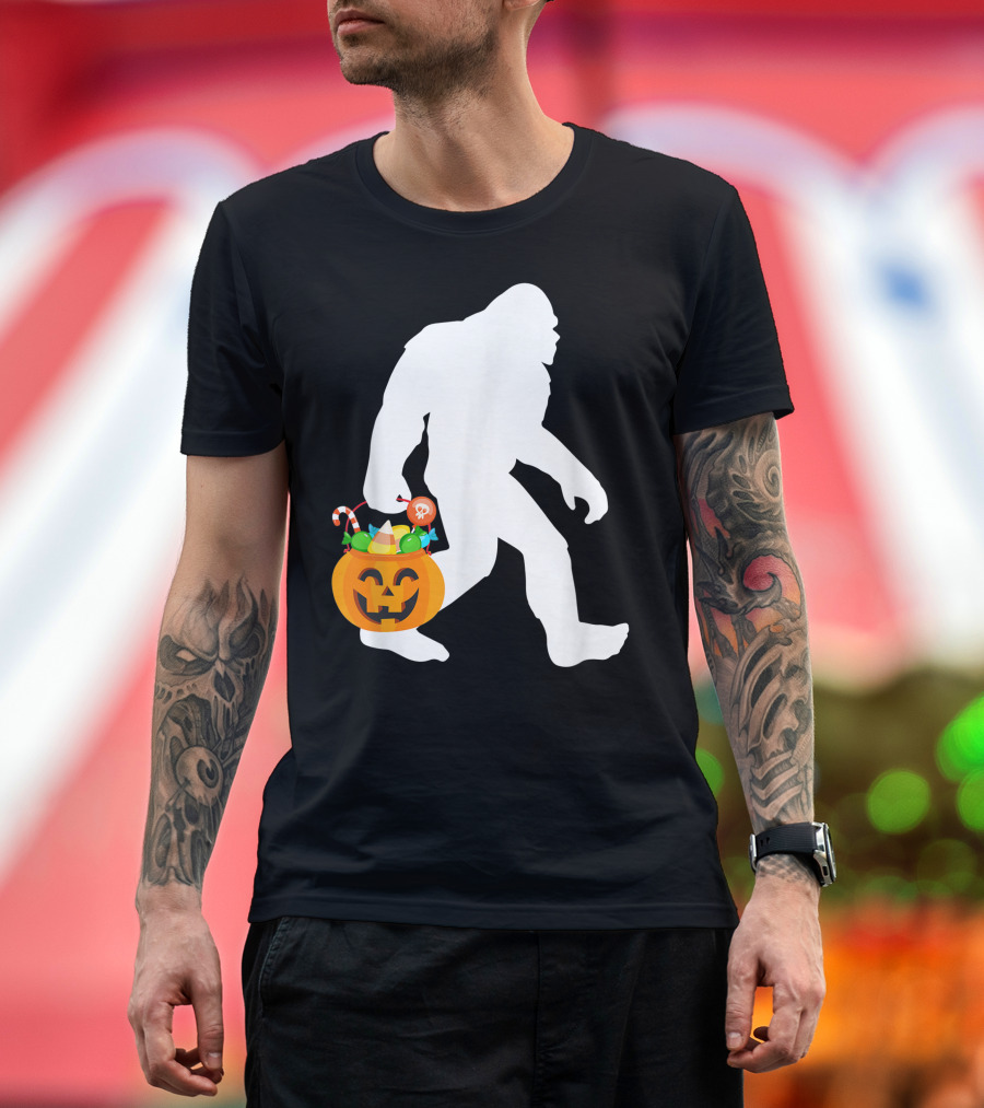 Bigfoot Sasquatch Halloween Pumpkin Candy Bucket T-Shirt