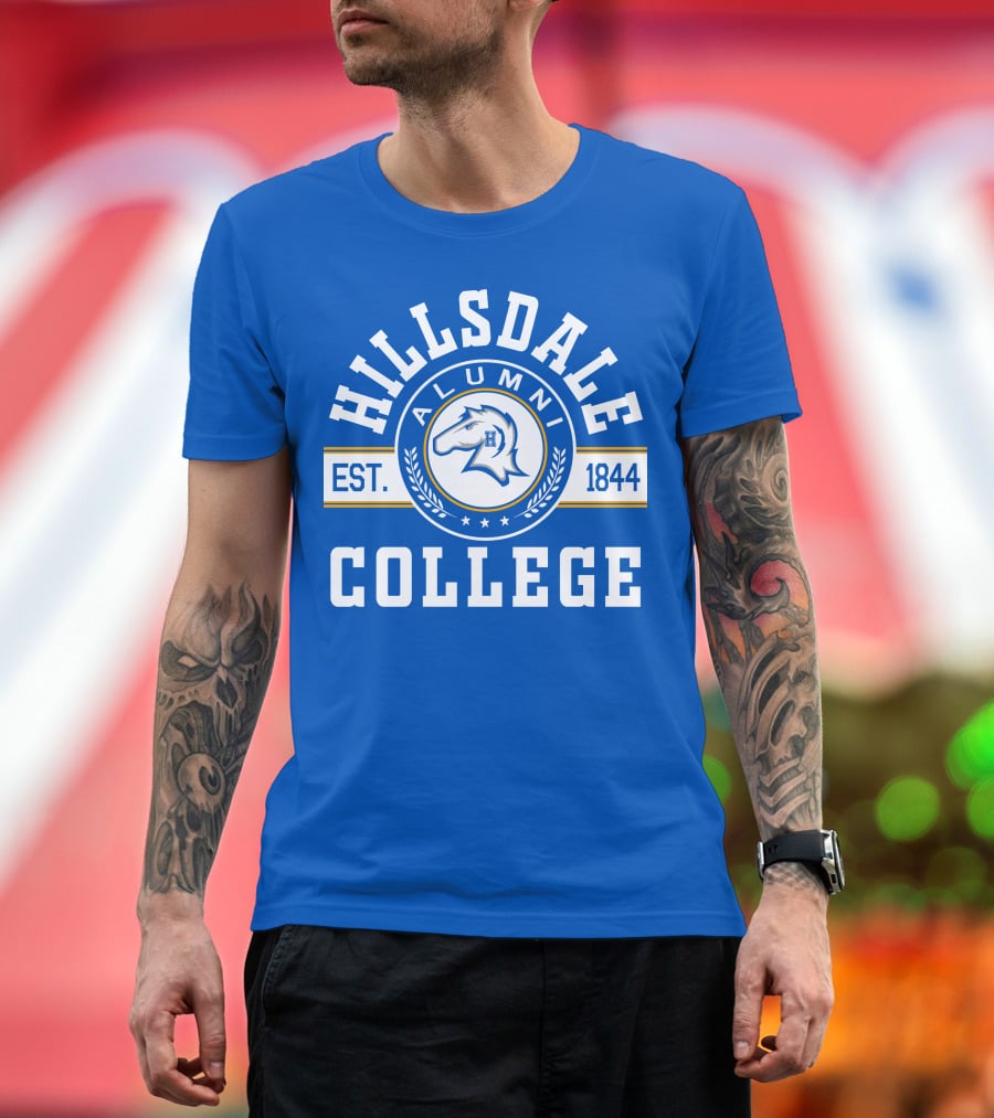 Hillsdale College Alumni Est. 1844 Horse Emblem Blue Background T-Shirt
