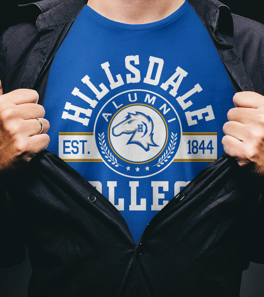 Hillsdale College Alumni Est. 1844 Horse Emblem Blue Background T-Shirt