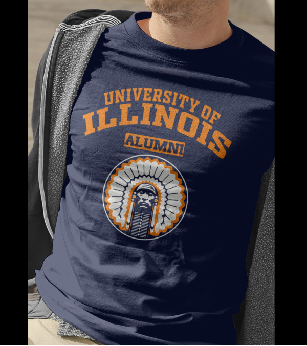 UNIVERSITY OF ILLINOIS ALUMNI T-Shirt