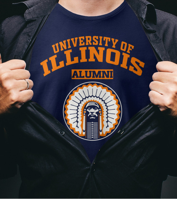 UNIVERSITY OF ILLINOIS ALUMNI T-Shirt