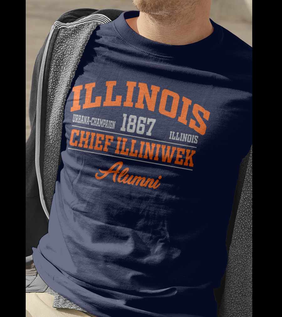 ILLINOIS URBANA-CHAMPAIGN 1867 CHIEF ILLINIWEK ALUMNI T-Shirt