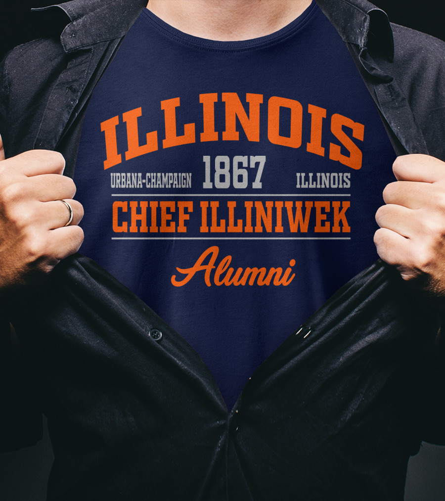 ILLINOIS URBANA-CHAMPAIGN 1867 CHIEF ILLINIWEK ALUMNI T-Shirt
