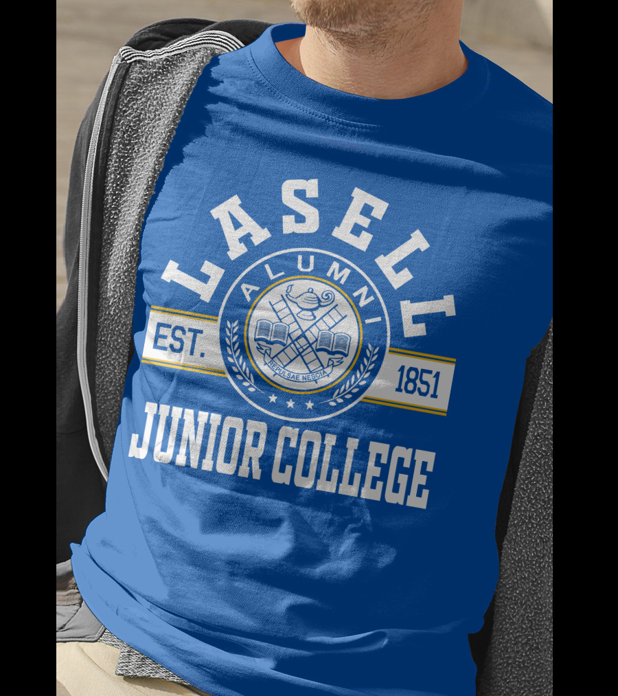 Lasell Junior College Alumni Est. 1851 Perissem Nece Fregerem T-Shirt