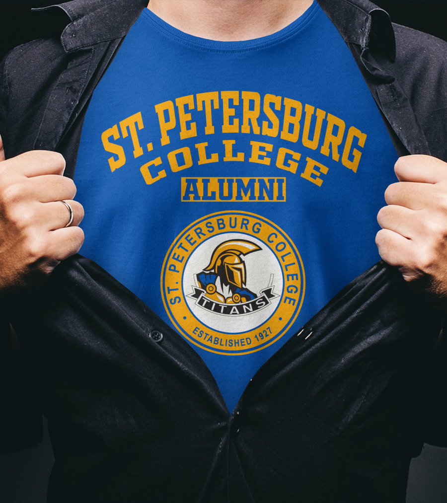 St Petersburg College Alumni Titans Established 1927 T-Shirt