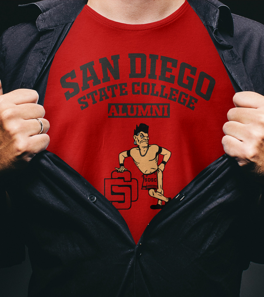San Diego State College Alumni SDSC Vintage Style Retro Pose T-Shirt